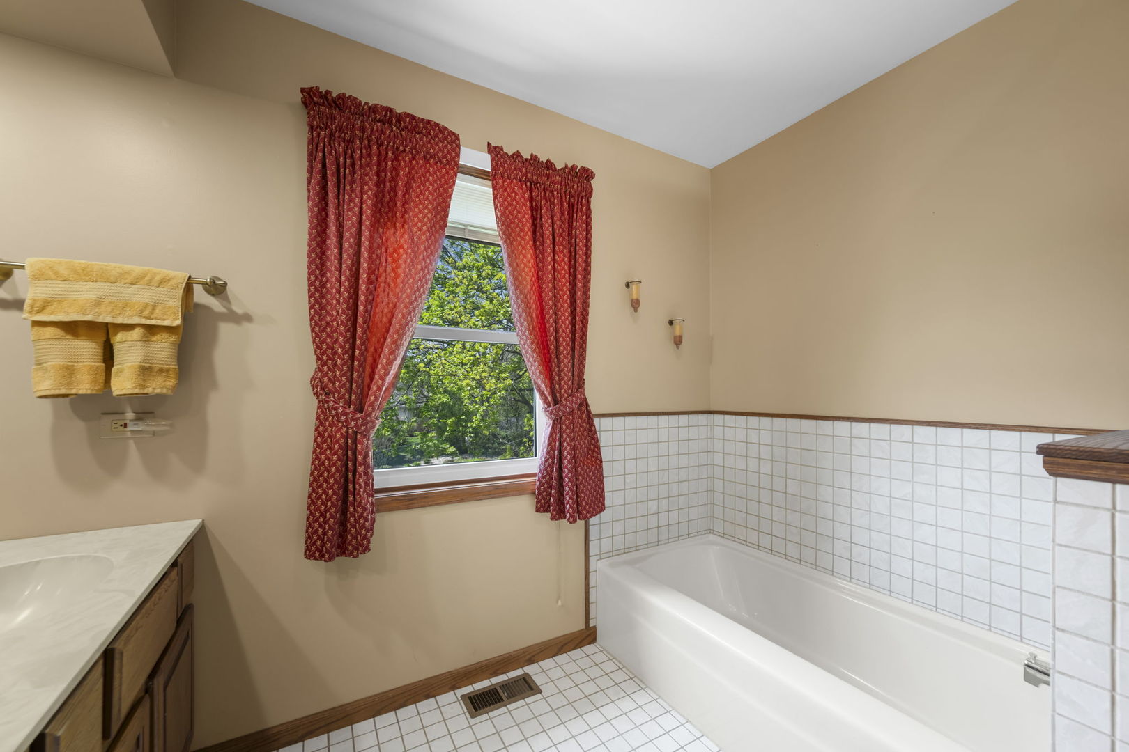 59 Sylvan Court, Elk Grove Village, IL 60007