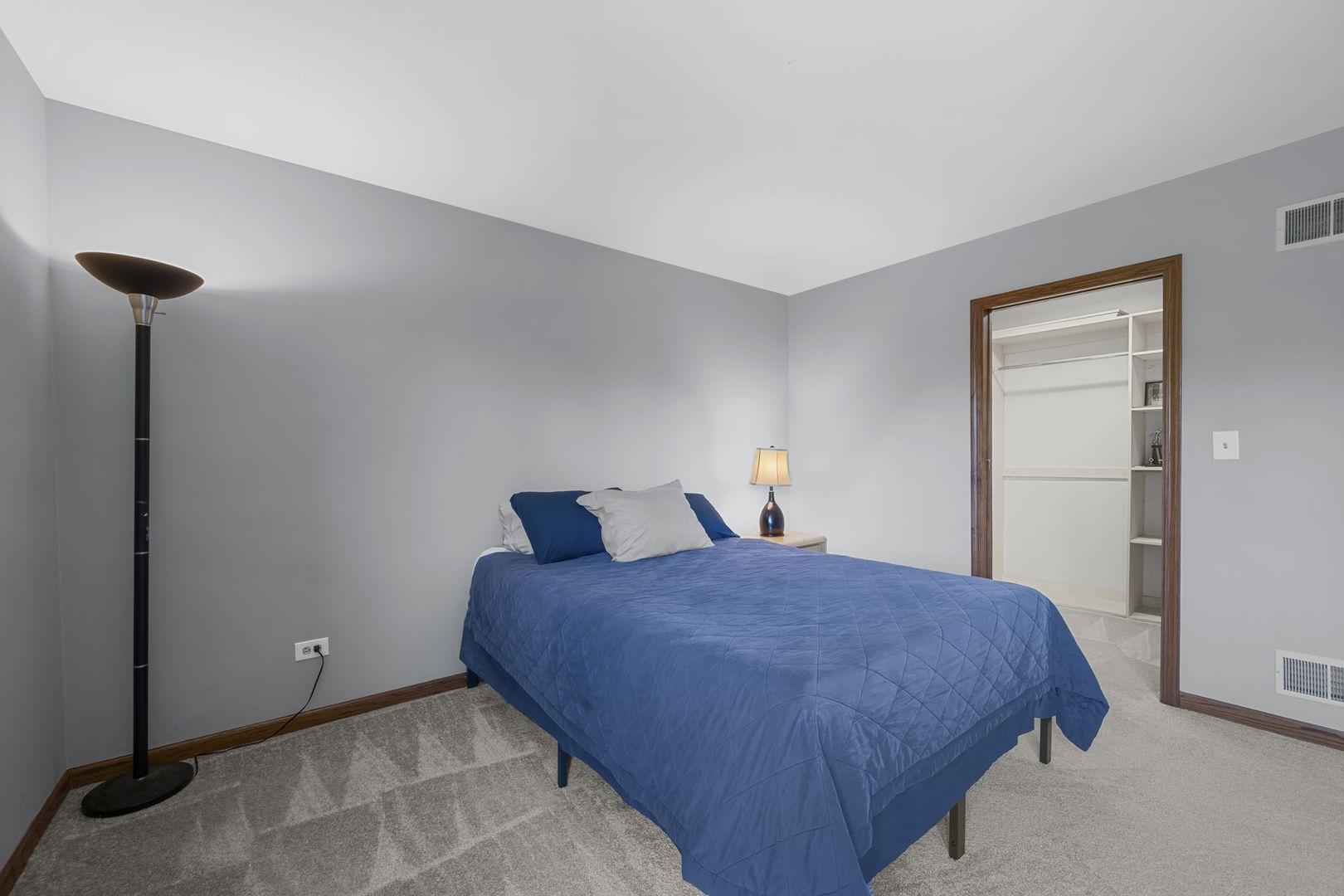 59 Sylvan Court, Elk Grove Village, IL 60007