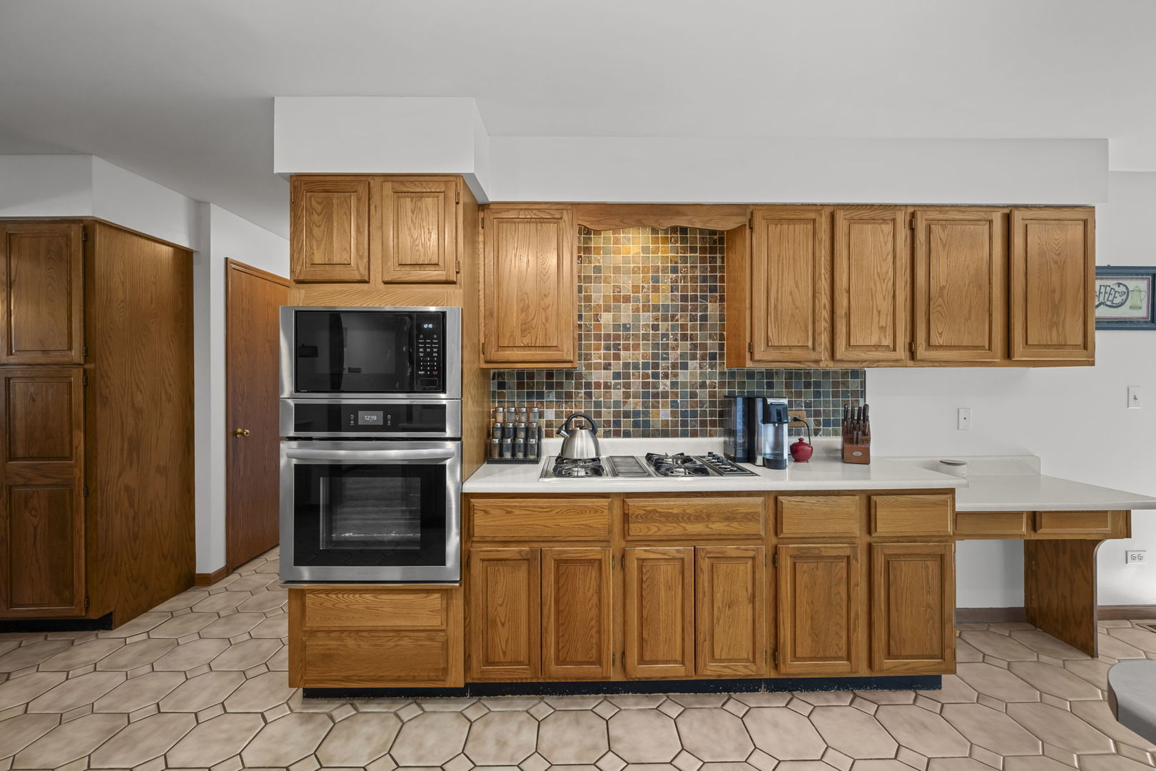 59 Sylvan Court, Elk Grove Village, IL 60007