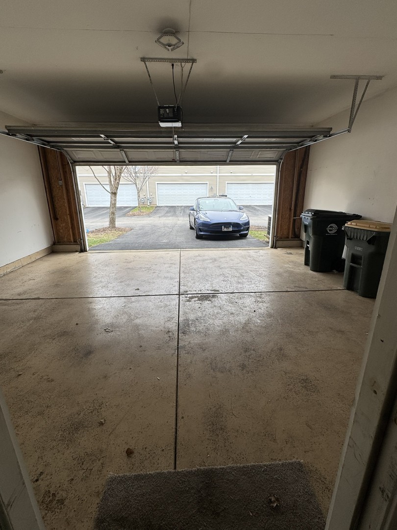 309 Springbrook Trail, Oswego, IL 60543