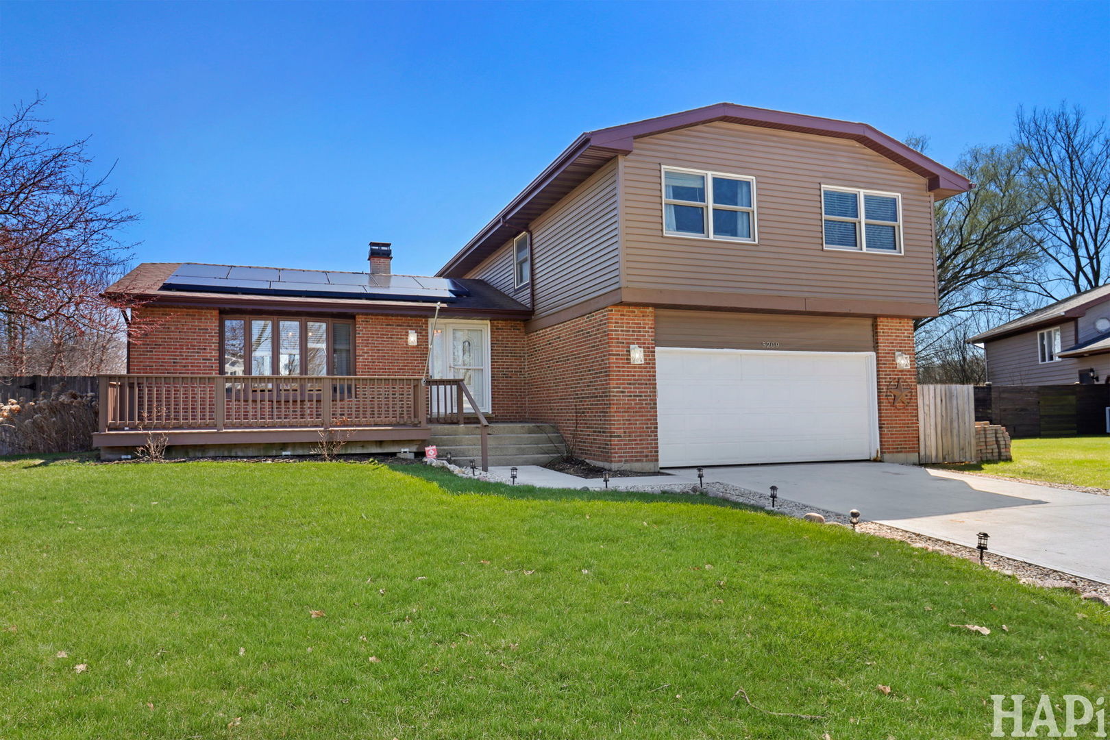 5209 Springdale Lane, McHenry, IL 60050