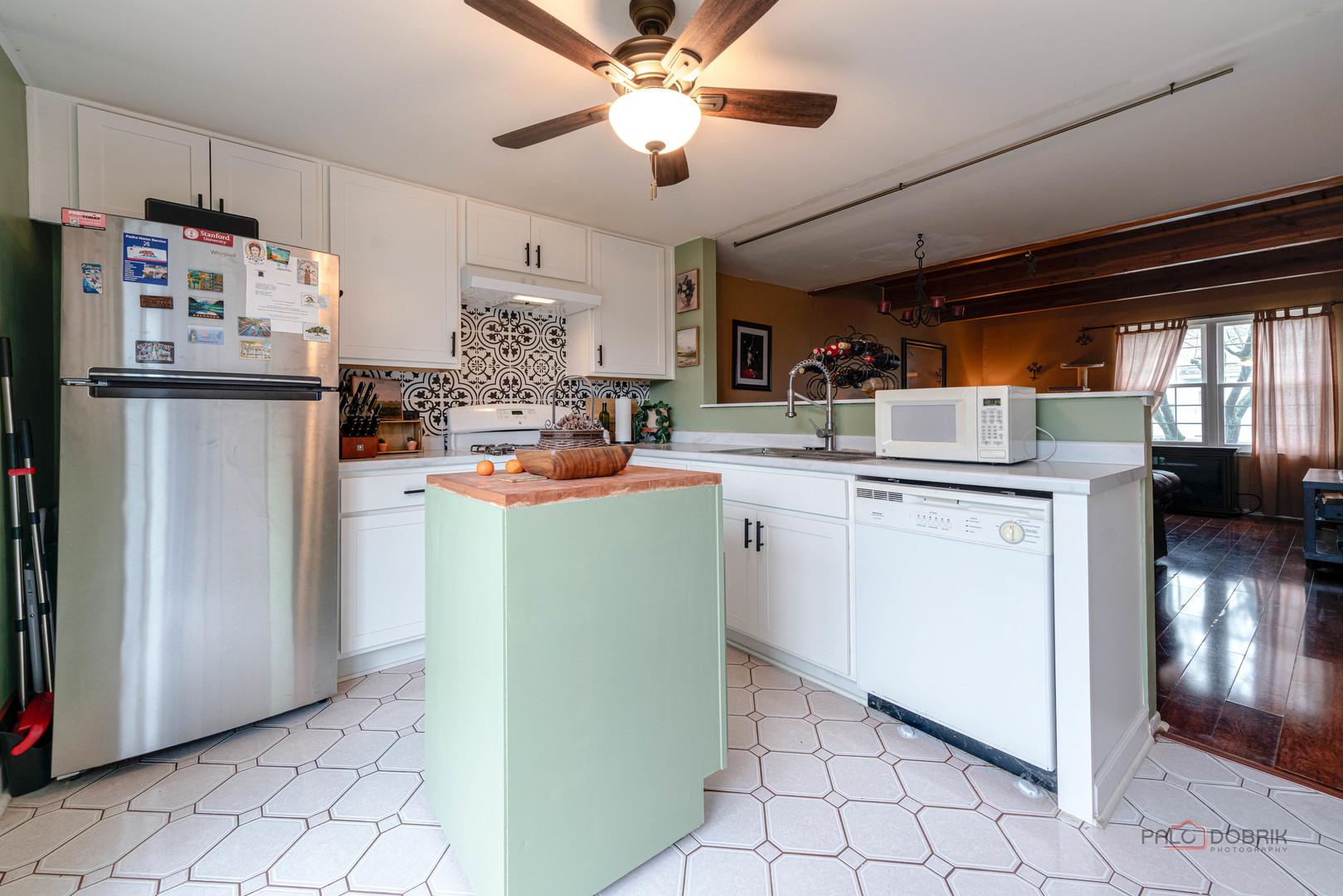 1995 Westview Lane, Round Lake Beach, IL 60073