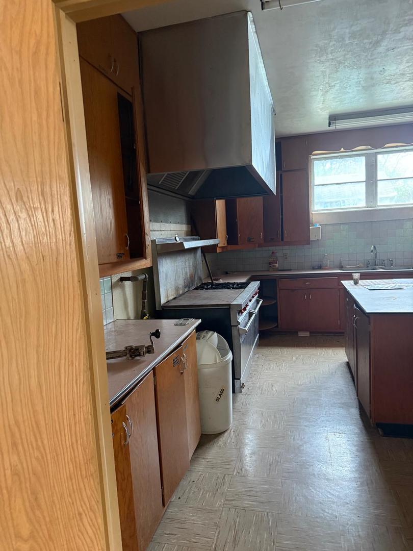 23913 W Lockport Street, Plainfield, IL 60544