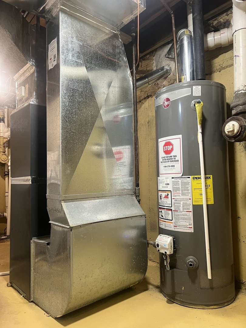 9020 S King Drive, Chicago, IL 60619