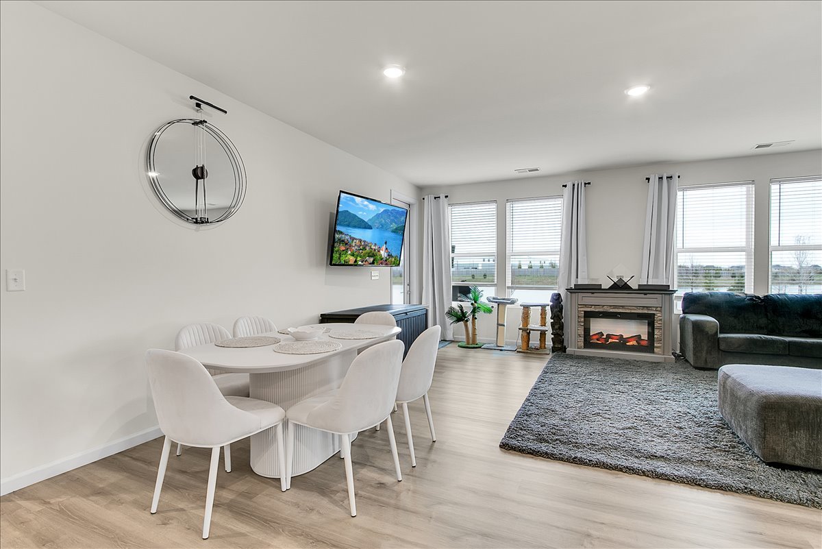 3243 Sweetgrass Circle, Aurora, IL 60503