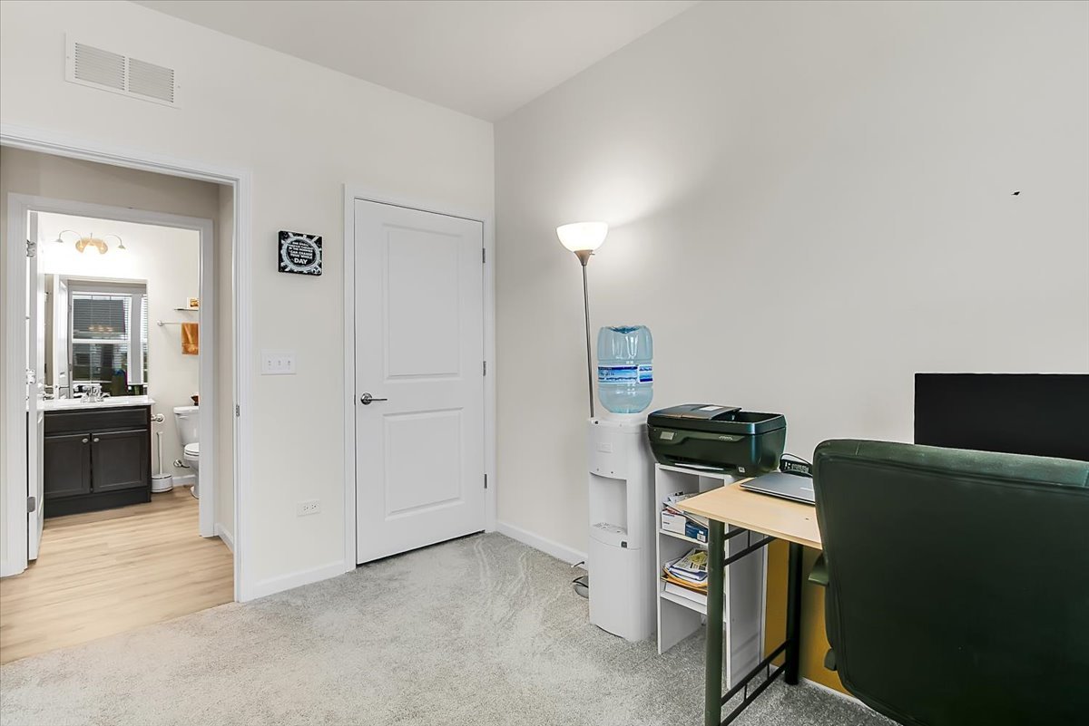 3243 Sweetgrass Circle, Aurora, IL 60503