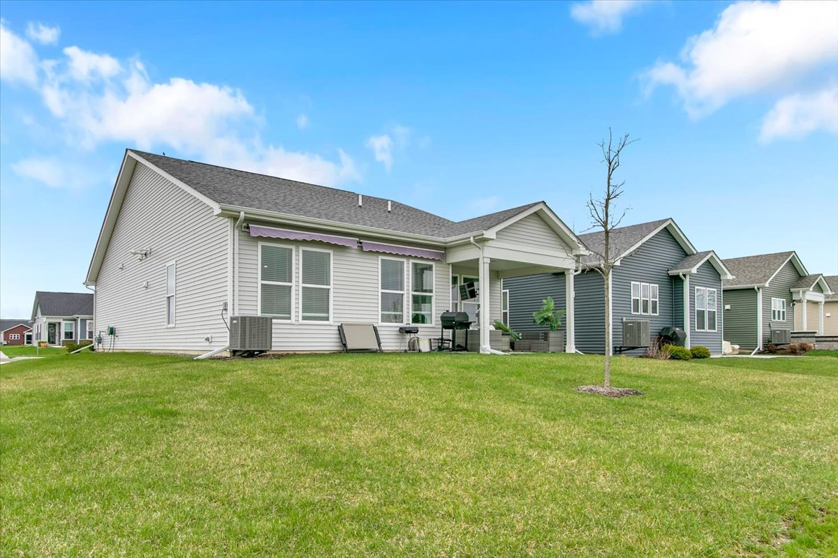 3243 Sweetgrass Circle, Aurora, IL 60503