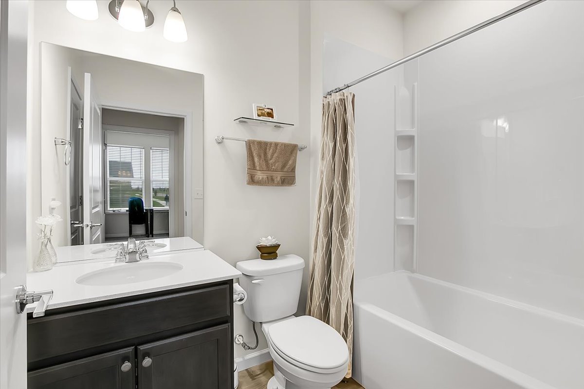 3243 Sweetgrass Circle, Aurora, IL 60503