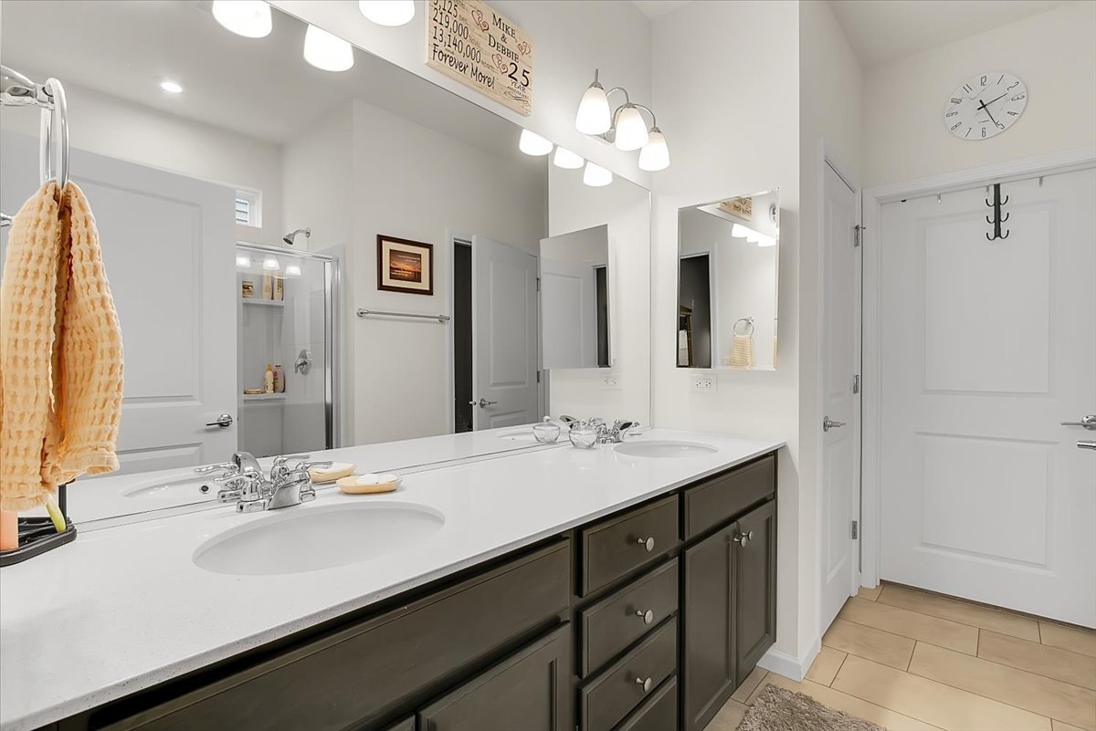 3243 Sweetgrass Circle, Aurora, IL 60503