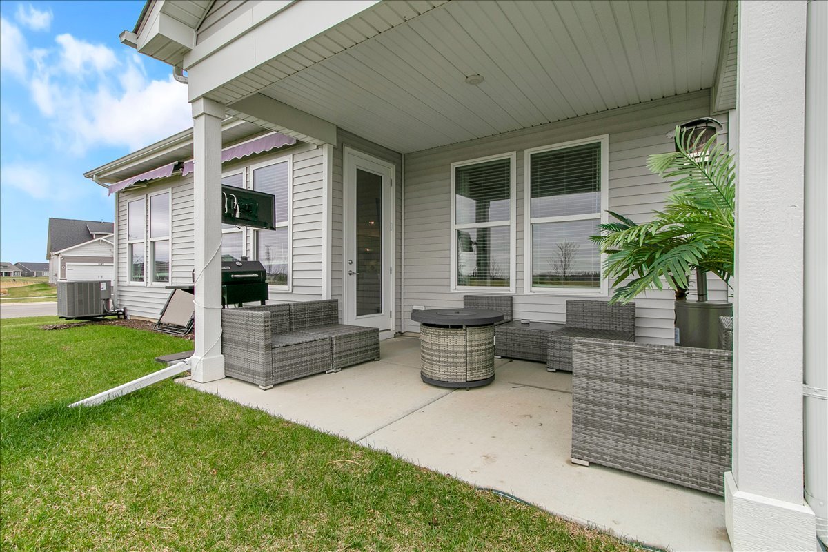 3243 Sweetgrass Circle, Aurora, IL 60503