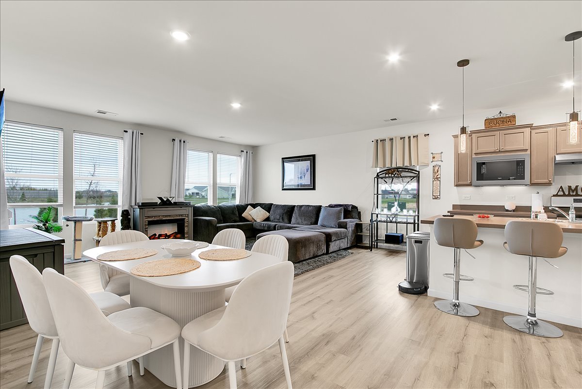 3243 Sweetgrass Circle, Aurora, IL 60503