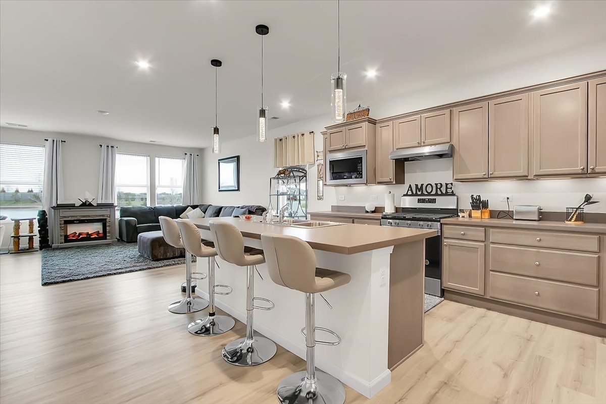 3243 Sweetgrass Circle, Aurora, IL 60503