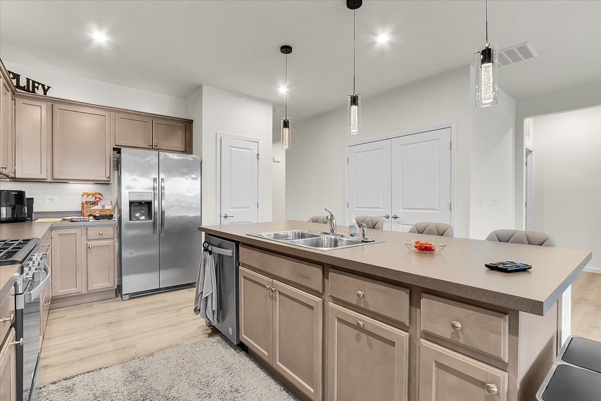 3243 Sweetgrass Circle, Aurora, IL 60503