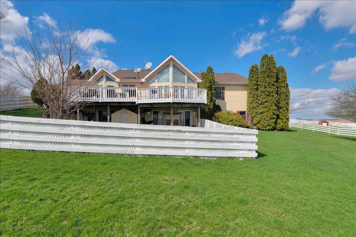 17207 Chase Road, DeKalb, IL 60115