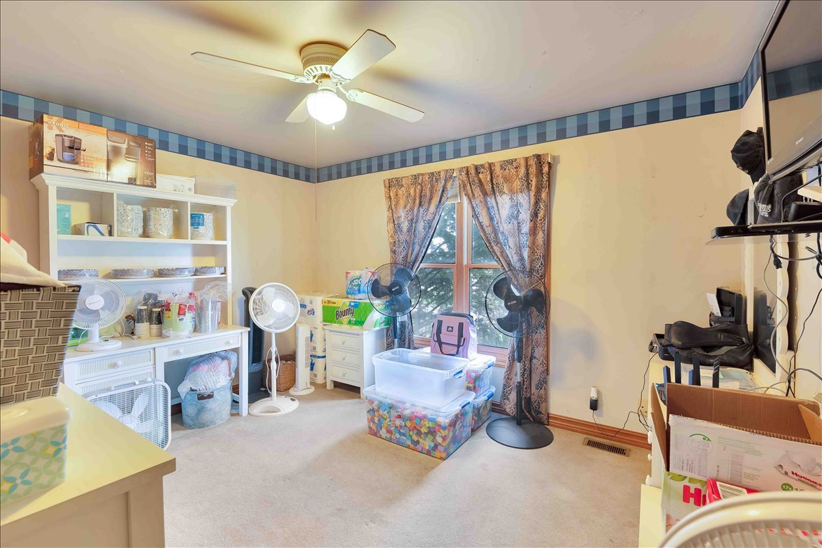 17207 Chase Road, DeKalb, IL 60115