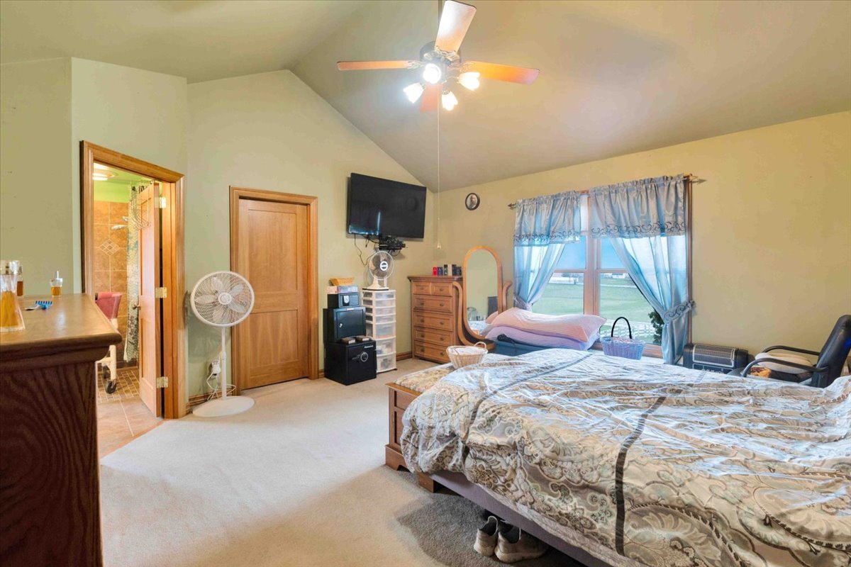 17207 Chase Road, DeKalb, IL 60115