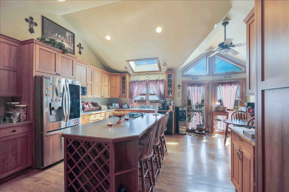 17207 Chase Road, DeKalb, IL 60115