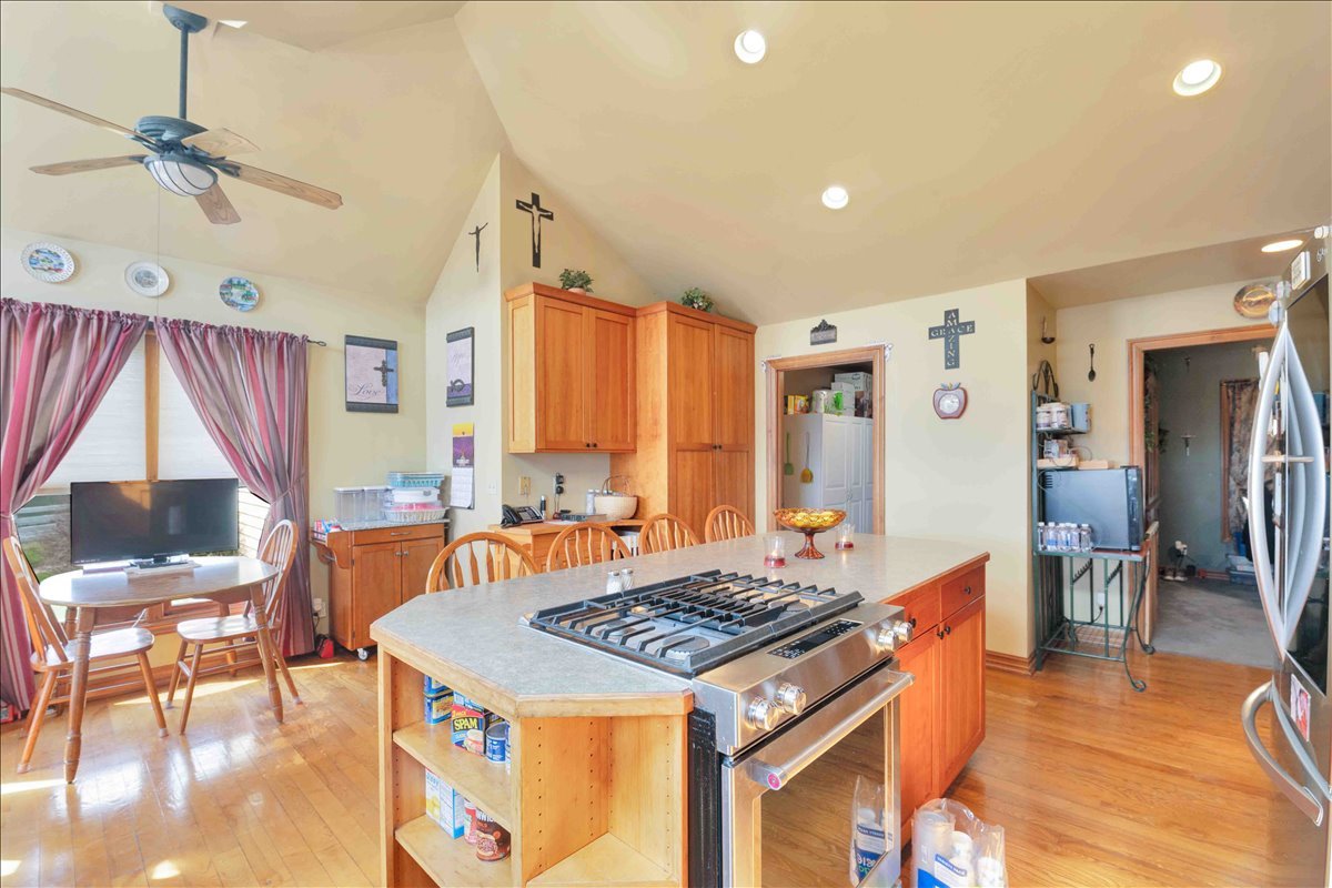 17207 Chase Road, DeKalb, IL 60115