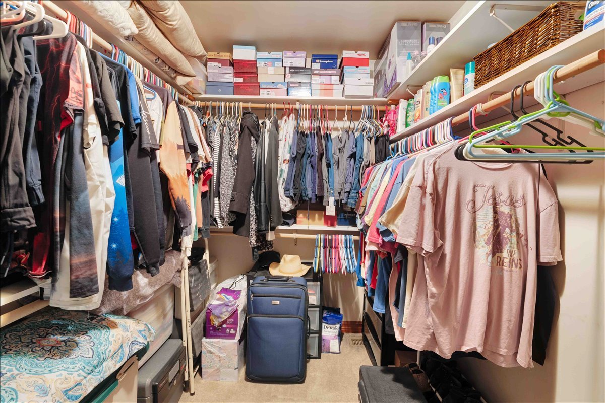 17207 Chase Road, DeKalb, IL 60115