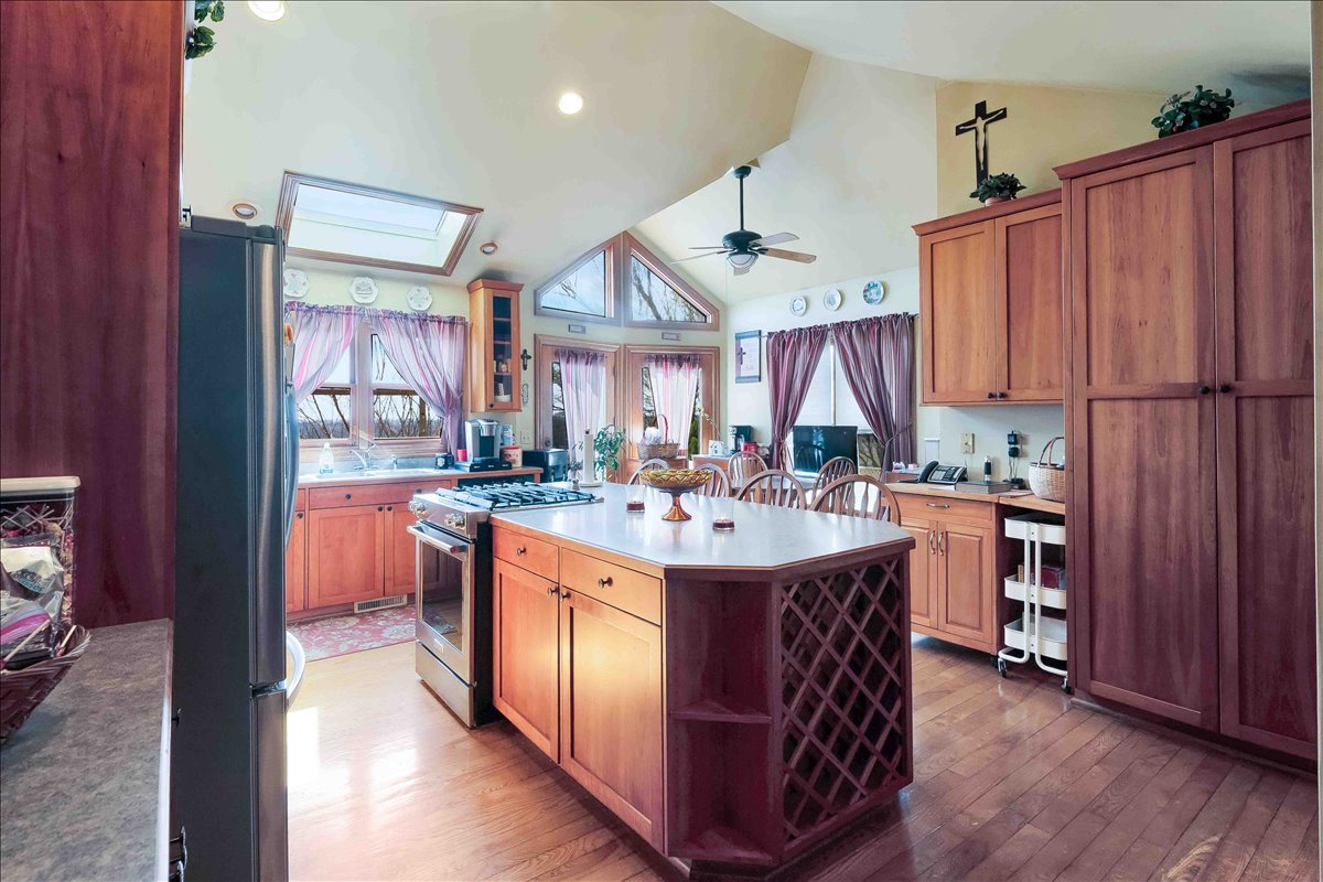 17207 Chase Road, DeKalb, IL 60115