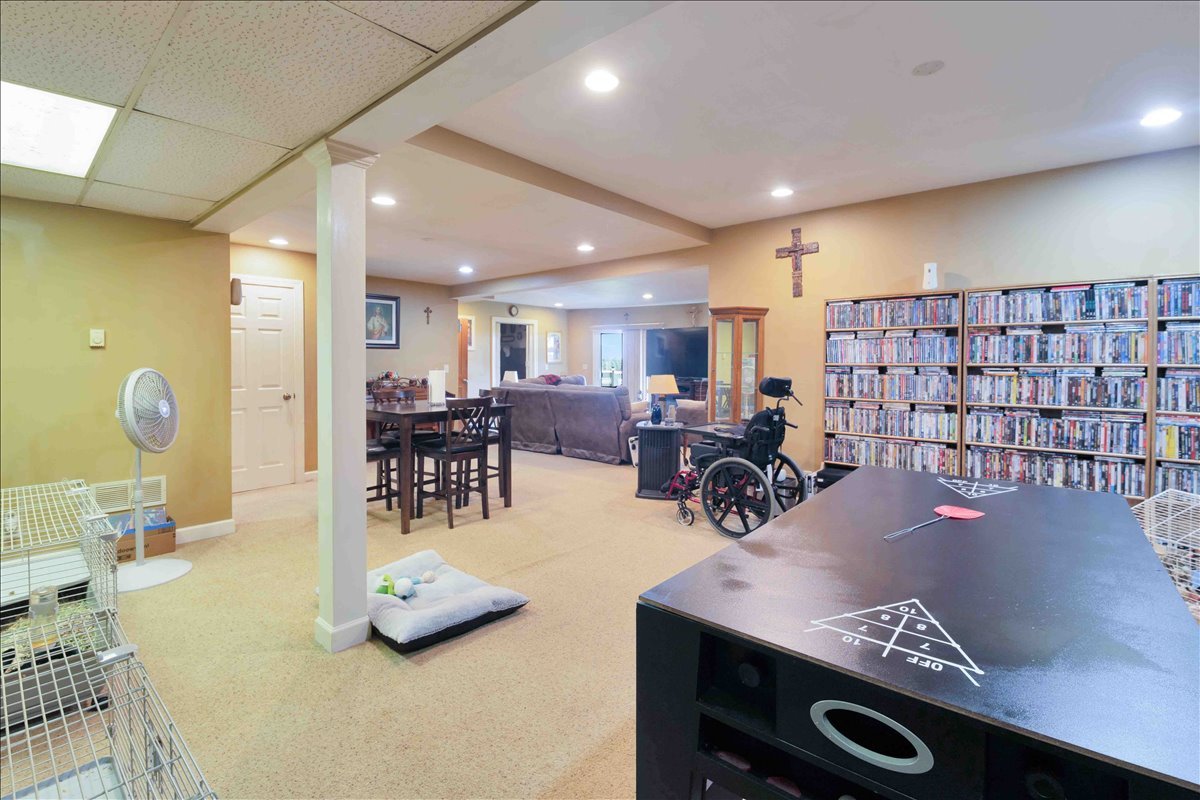 17207 Chase Road, DeKalb, IL 60115