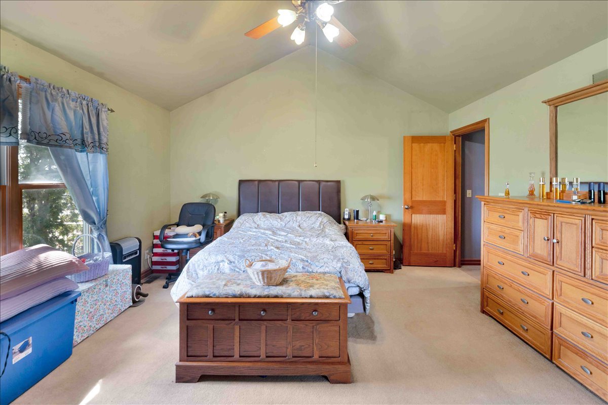 17207 Chase Road, DeKalb, IL 60115