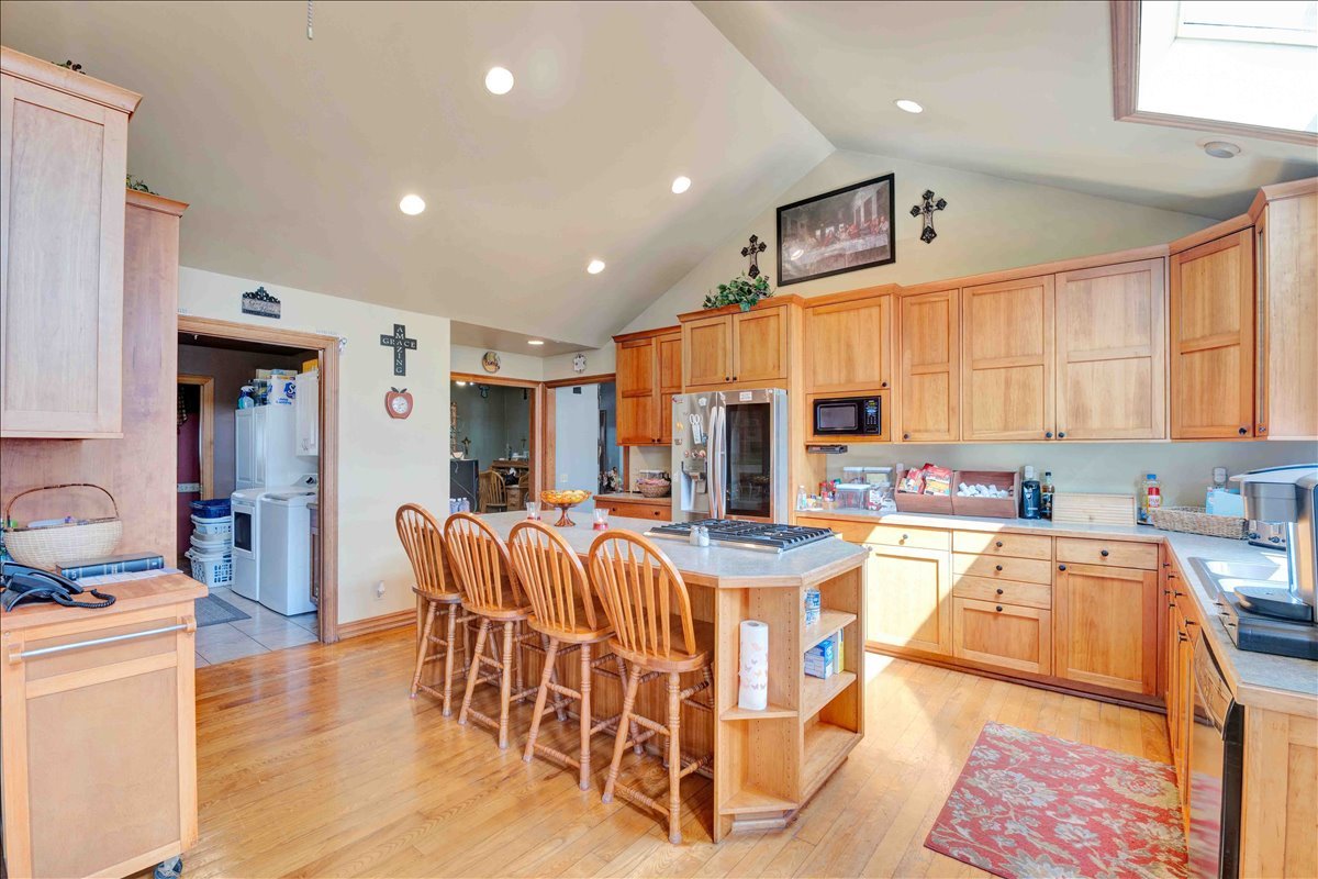 17207 Chase Road, DeKalb, IL 60115