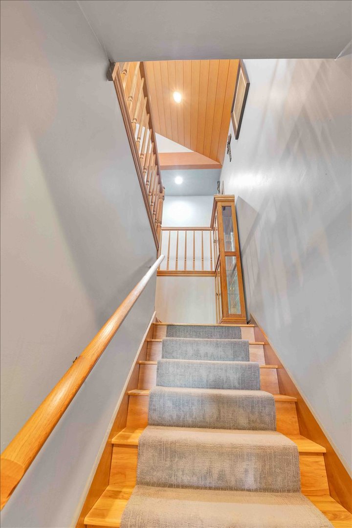 17207 Chase Road, DeKalb, IL 60115