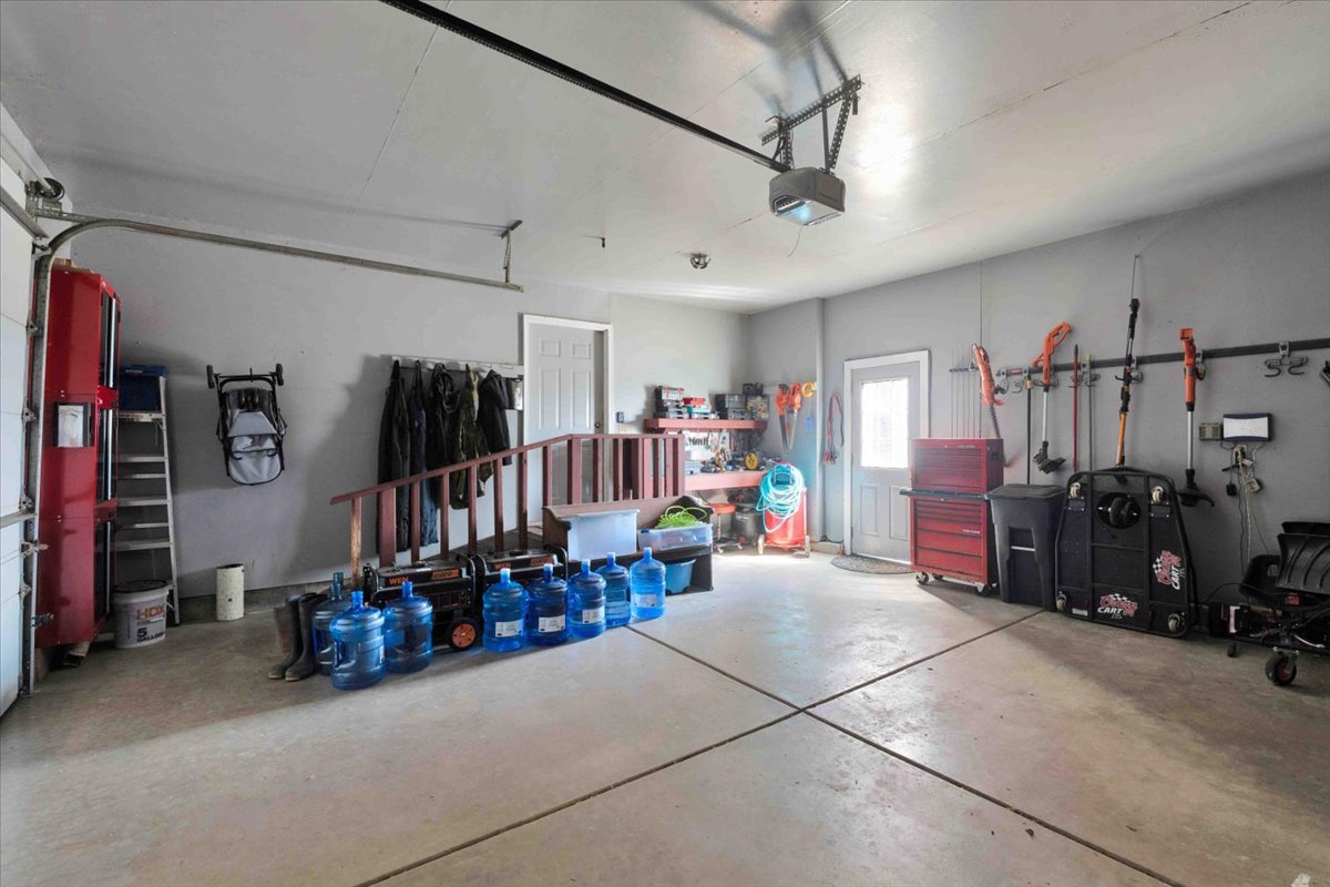 17207 Chase Road, DeKalb, IL 60115