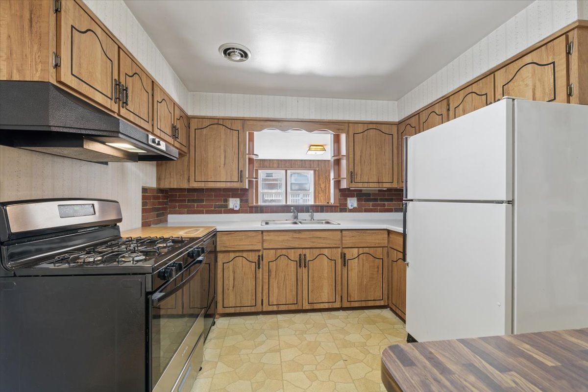 108 Lavidia Boulevard, Joliet, IL 60435