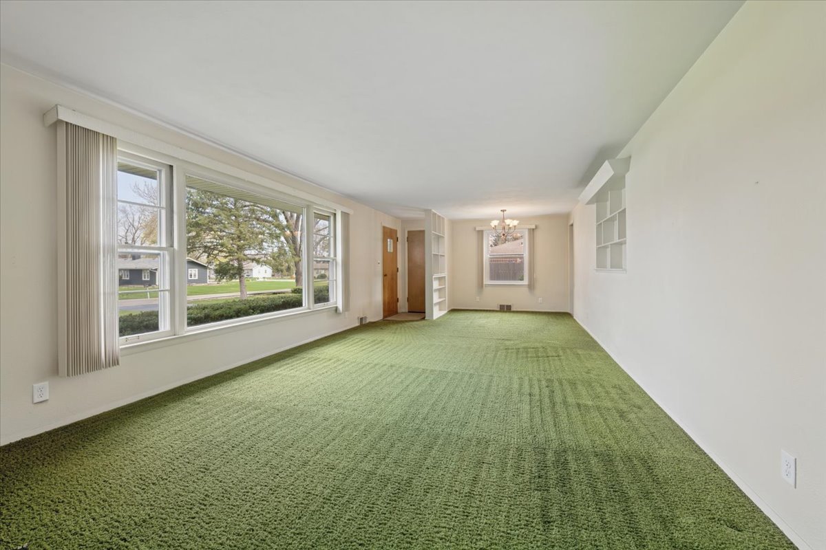 108 Lavidia Boulevard, Joliet, IL 60435