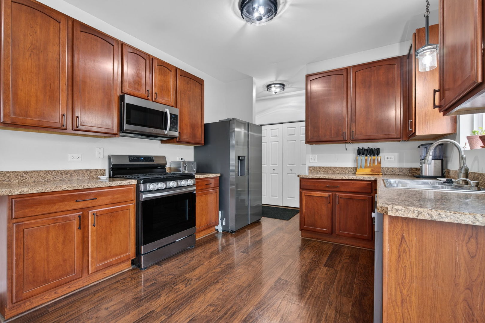 25234 Presidential Avenue, Plainfield, IL 60544