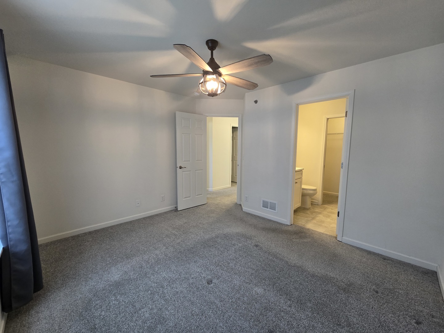 7106 Country Club Hills Drive, Fox Lake, IL 60020