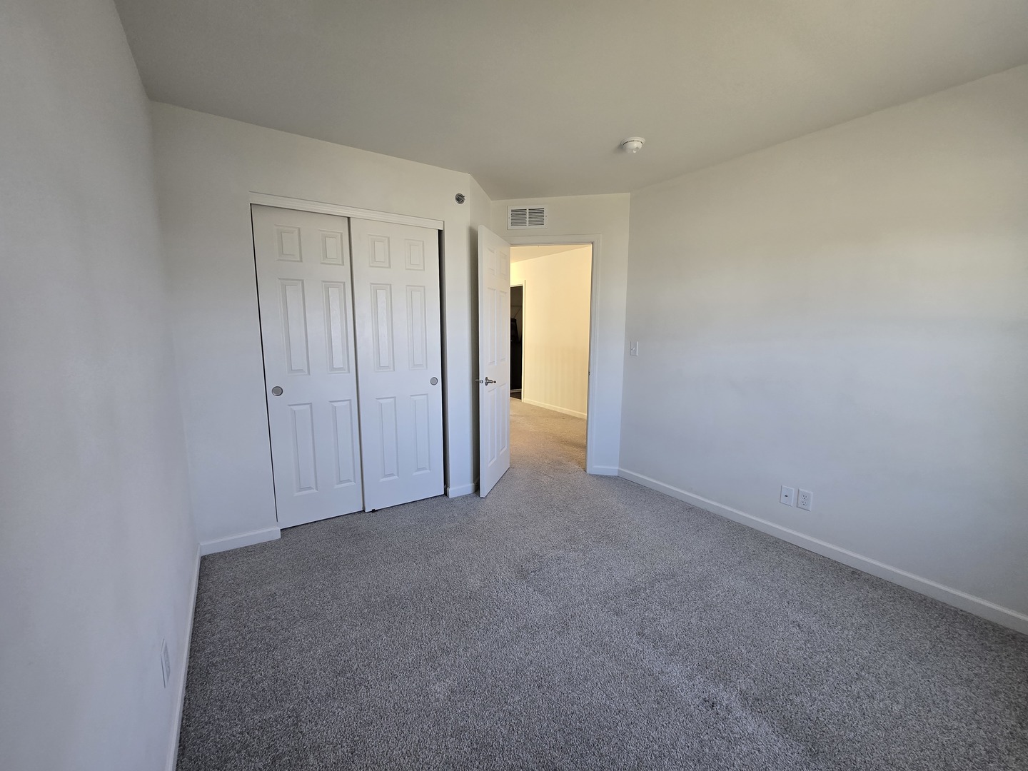 7106 Country Club Hills Drive, Fox Lake, IL 60020