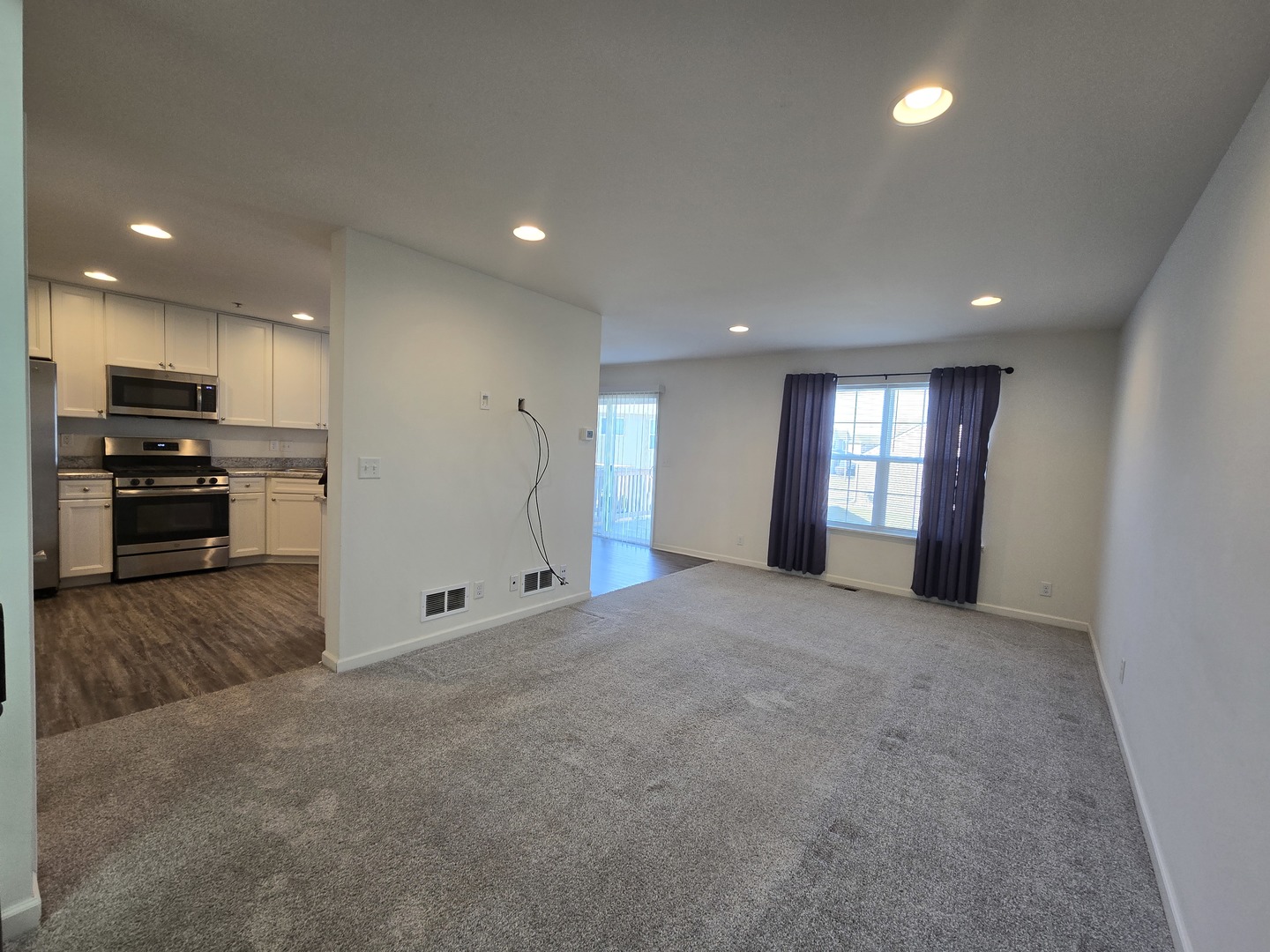 7106 Country Club Hills Drive, Fox Lake, IL 60020