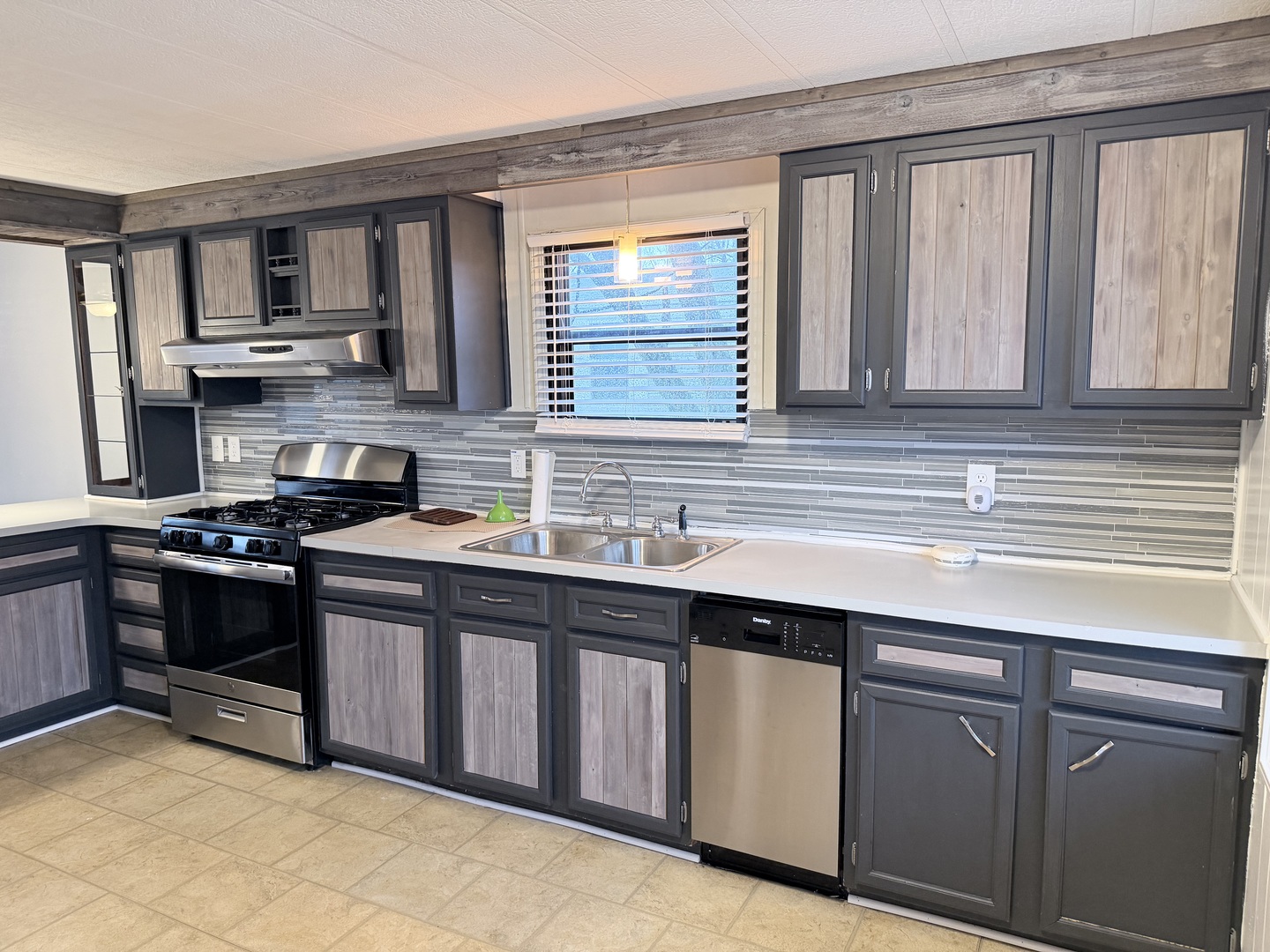 31 Meadowlark Lane, Beecher, IL 60401