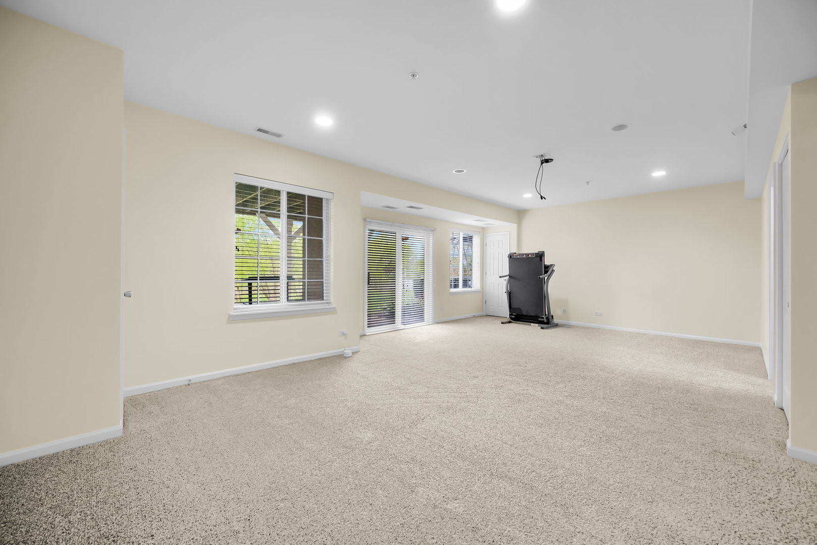 1028 Orchard Pond Court, Lake Zurich, IL 60047