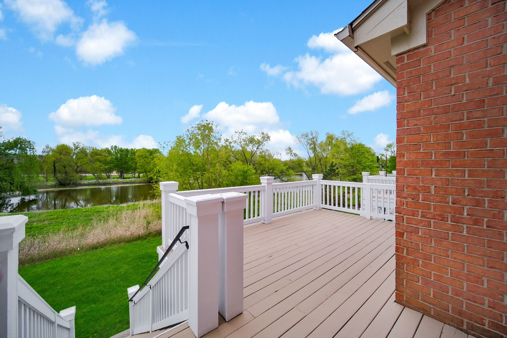 1028 Orchard Pond Court, Lake Zurich, IL 60047