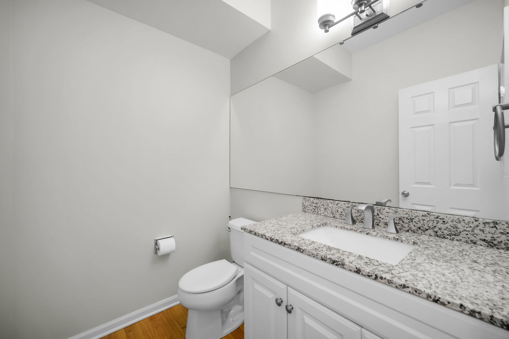 1028 Orchard Pond Court, Lake Zurich, IL 60047