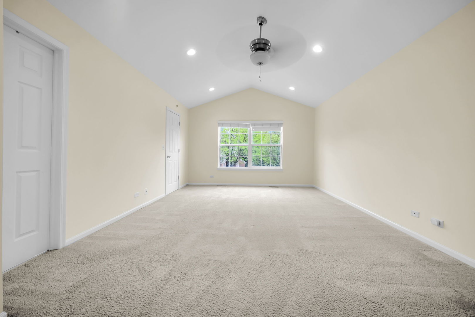 1028 Orchard Pond Court, Lake Zurich, IL 60047