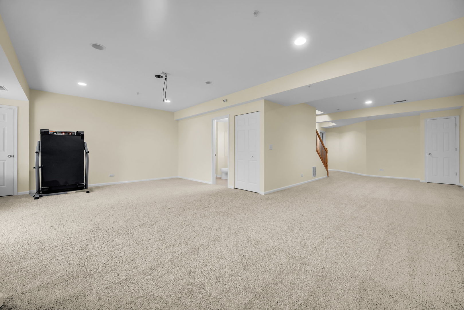 1028 Orchard Pond Court, Lake Zurich, IL 60047