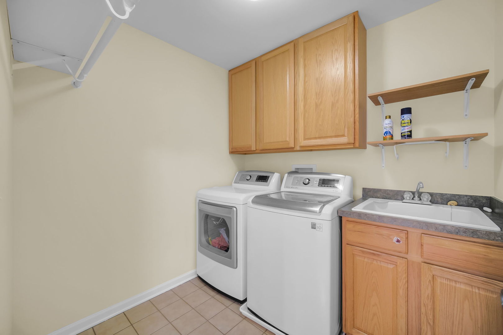 1028 Orchard Pond Court, Lake Zurich, IL 60047