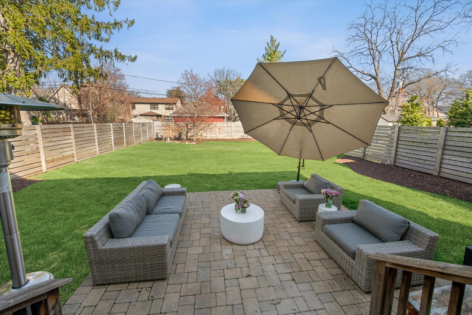 383 N Larch Avenue, Elmhurst, IL 60126