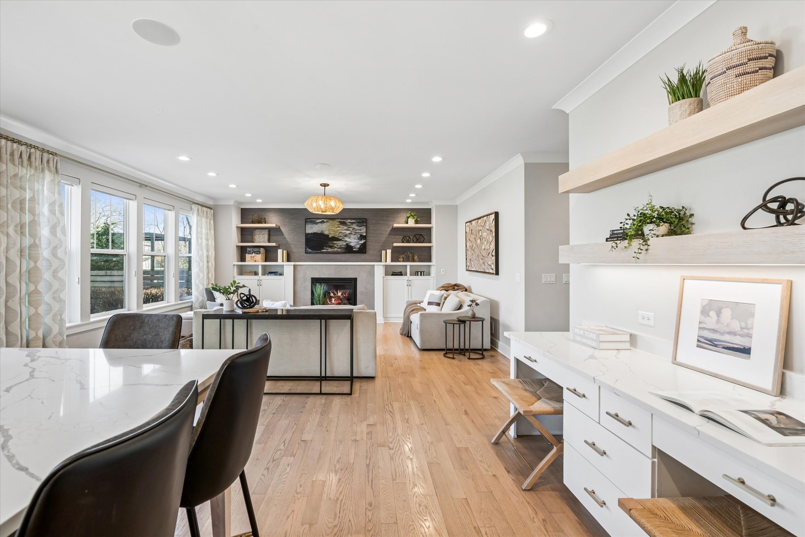 383 N Larch Avenue, Elmhurst, IL 60126