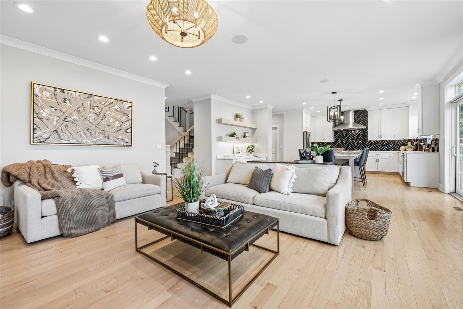 383 N Larch Avenue, Elmhurst, IL 60126