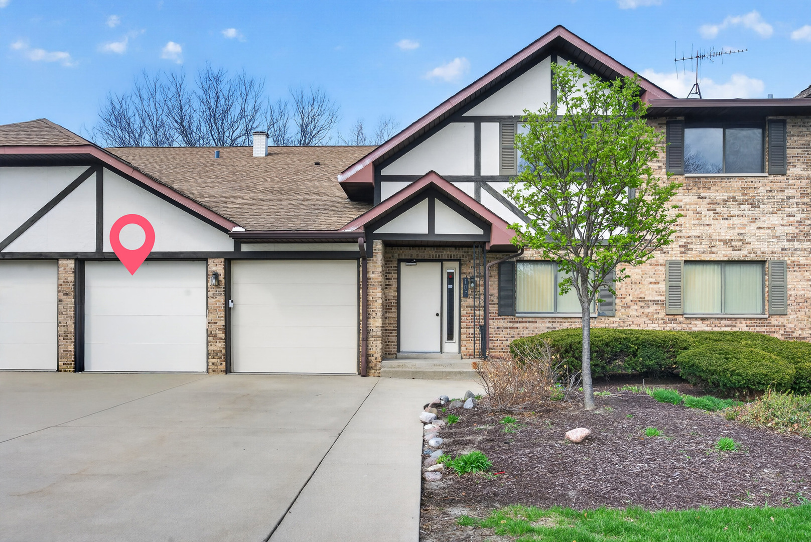107 Walters Lane #2A, Itasca, IL 60143