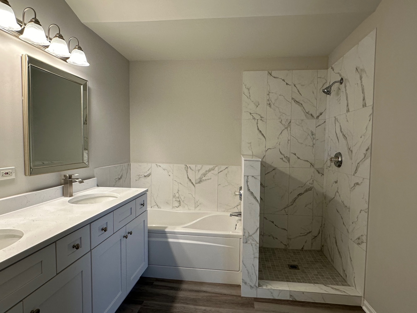 756 PANORAMA Court #756, Aurora, IL 60502