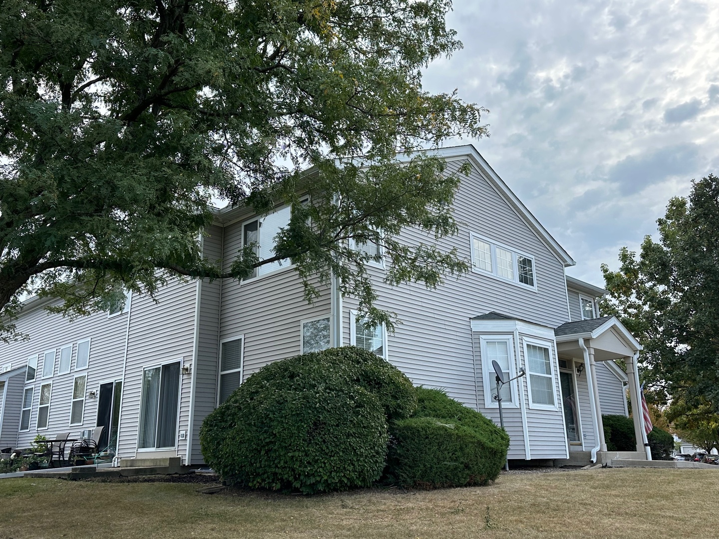 756 PANORAMA Court #756, Aurora, IL 60502