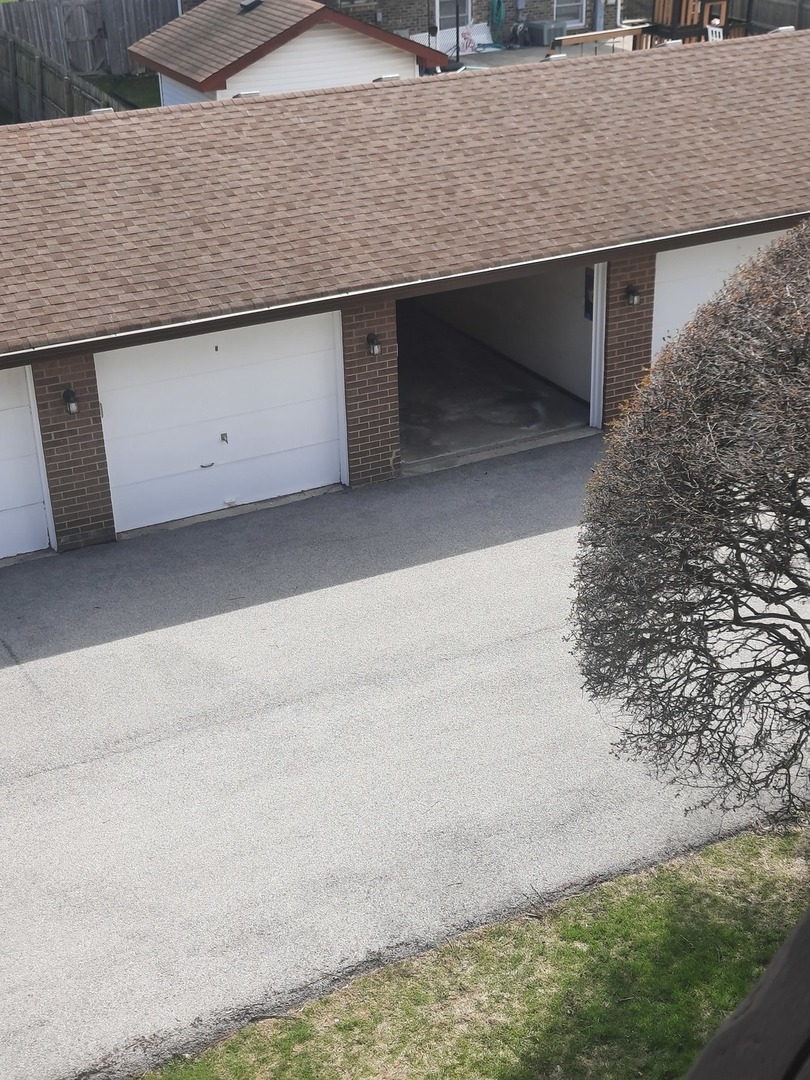 10541 Palos Place #B, Palos Hills, IL 60465