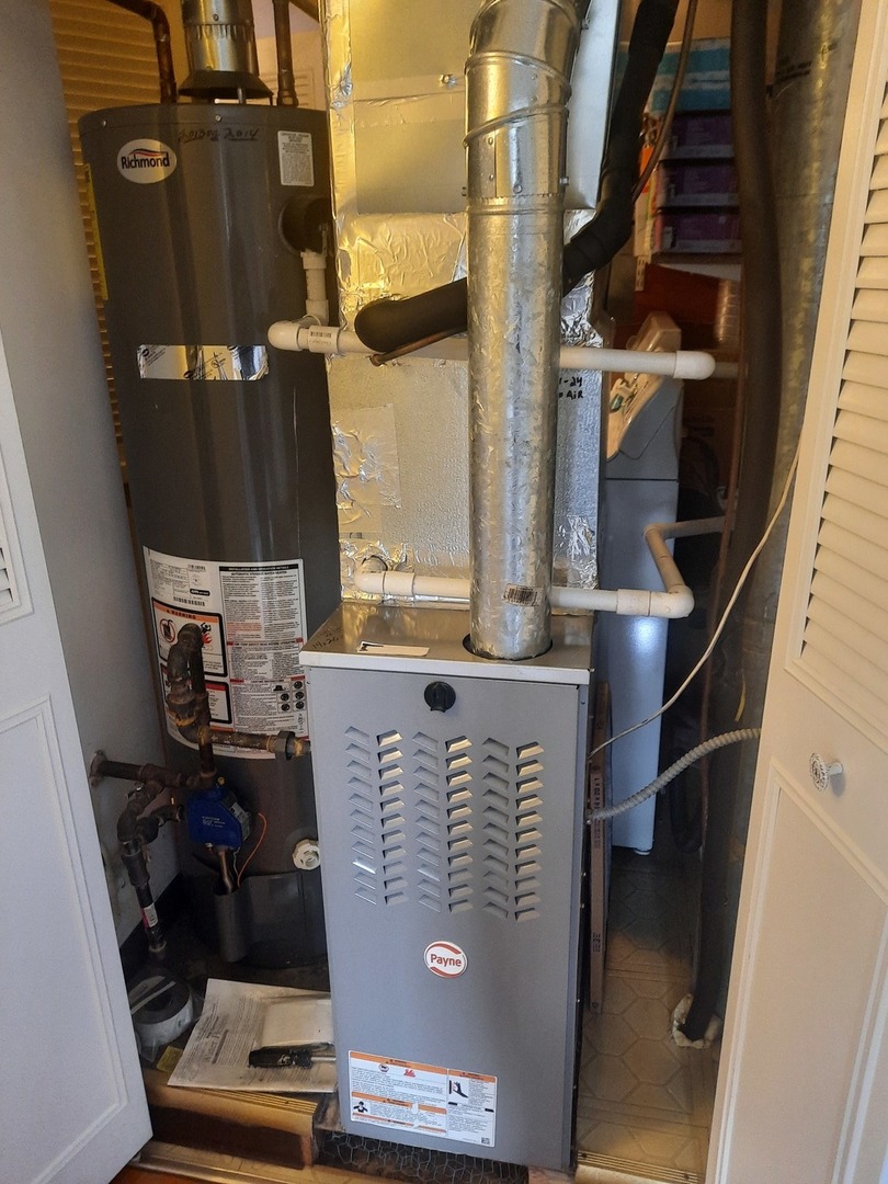 10541 Palos Place #B, Palos Hills, IL 60465